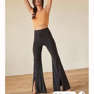 NWT Free people movement kick slit flare legggings
